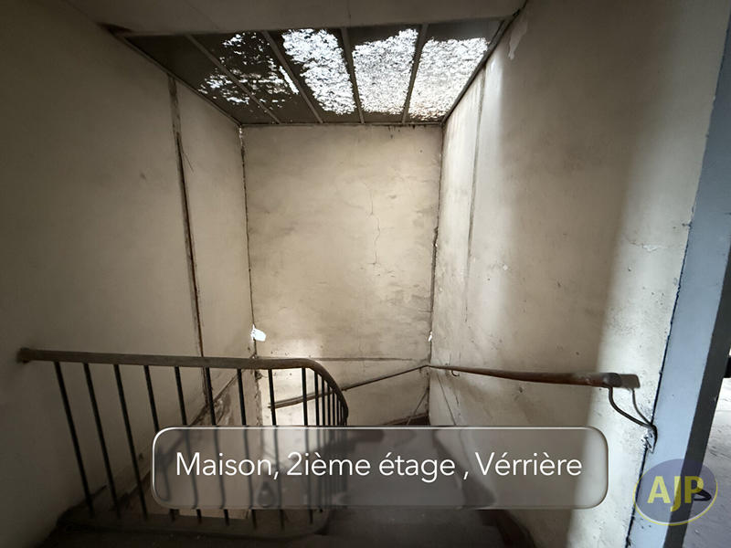 Maison - 225 m² - 10 pièces