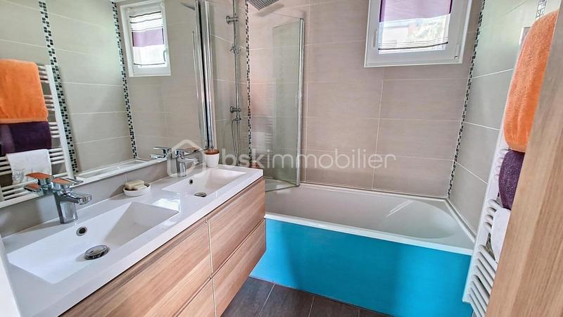 Maison - 70 m² - 4 pièces