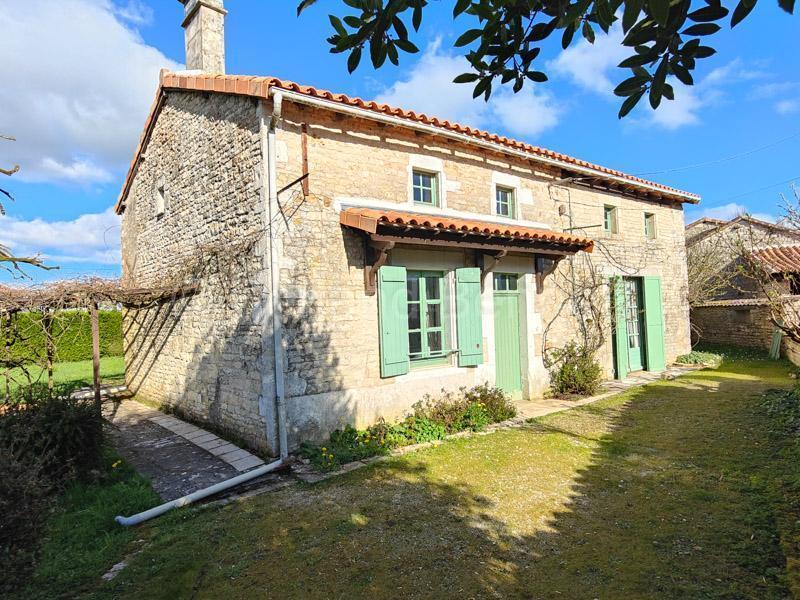 Maison en pierre - 113 m² - 4 pièces