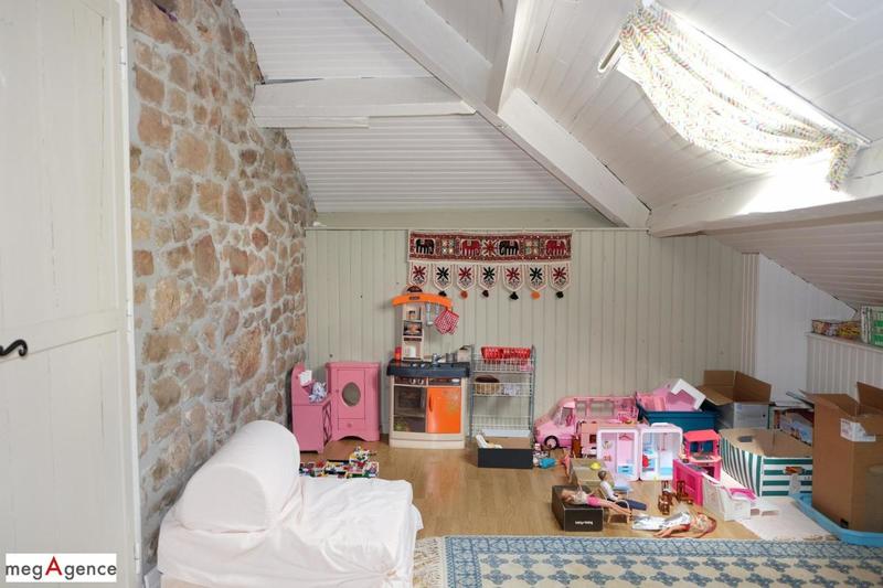 Maison en pierre - 212 m² - 7 pièces