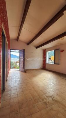 Propriété - 166 m² - 9 pièces