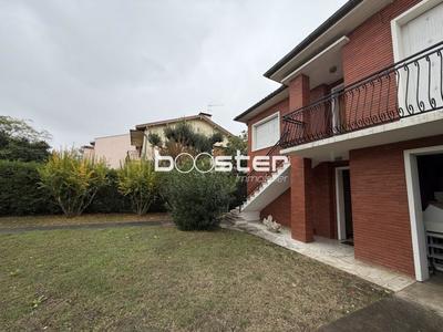 Maison ancienne - 131 m² - 6 pièces