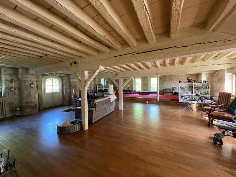 Maison - 474 m² - 10 pièces