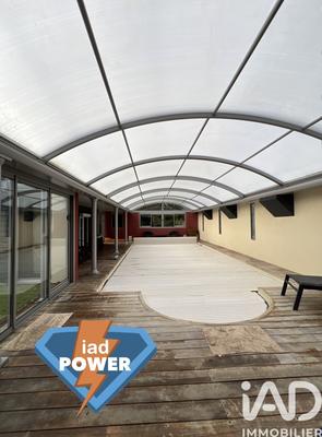 Maison - 300 m² - 8 pièces