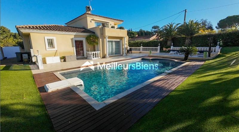 Villa - 176 m² - 6 pièces