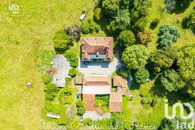 Maison - 545 m² - 12 pièces