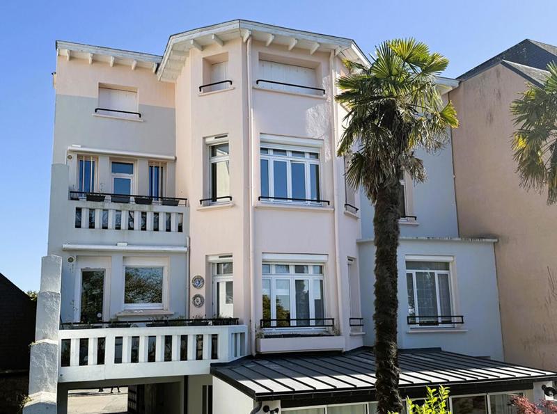 Appartement - 100 m² - 4 pièces