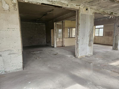 Local d'activités - 1 640 m²