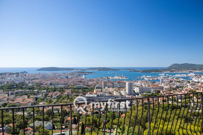 Maison - 270 m² - 8 pièces