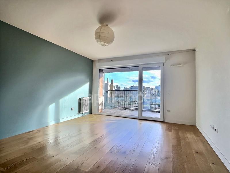 Appartement bourgeois - 75 m² - 3 pièces