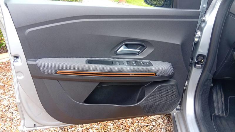 Dacia Sandero Stepway 1.0 Eco-G 100 Confort