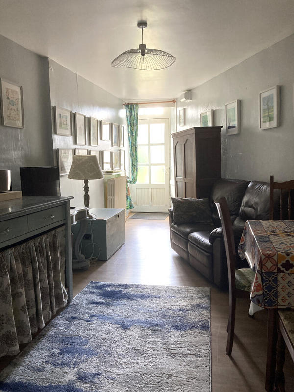 Maison - 270 m² - 11 pièces