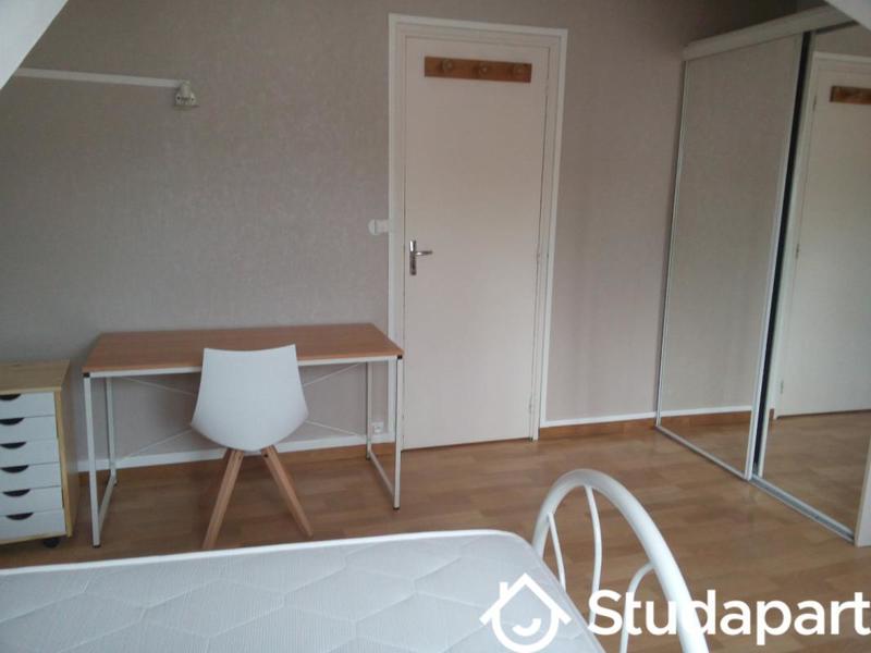 Chambre - 12 m² - 1 pièce