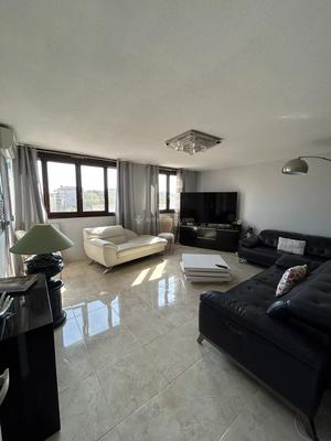 Appartement - 87 m² - 4 pièces