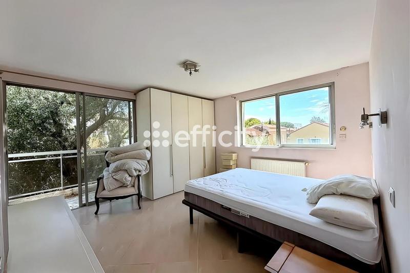 Immeuble - 303 m² - 10 pièces