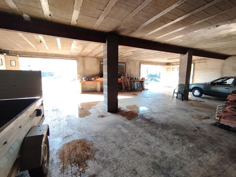 Maison - 150 m² - 1 pièce