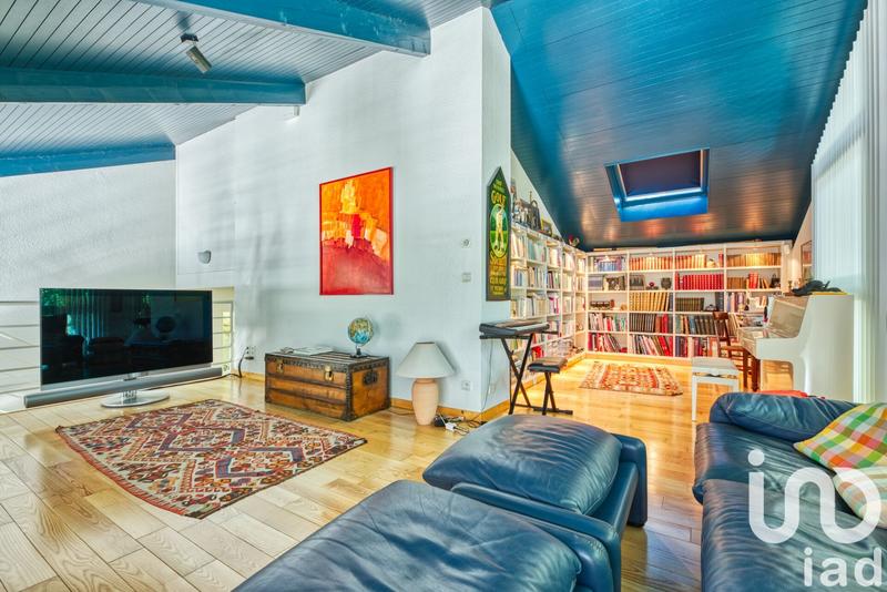 Maison - 220 m² - 5 pièces