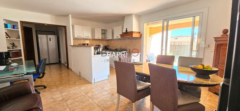 Villa - 237 m² - 10 pièces