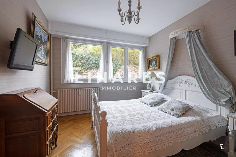 Appartement - 120 m² - 5 pièces