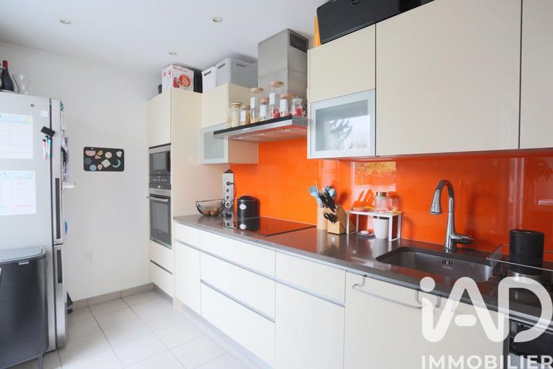 Appartement - 93 m² - 5 pièces