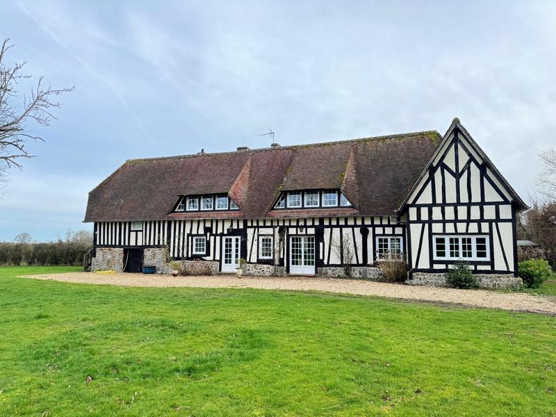 Maison - 210 m² - 8 pièces