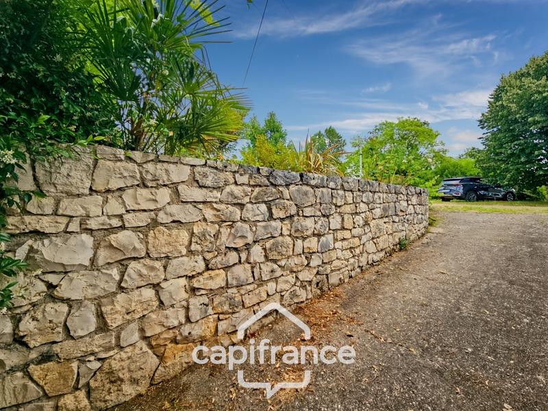 Maison - 235 m² - 7 pièces