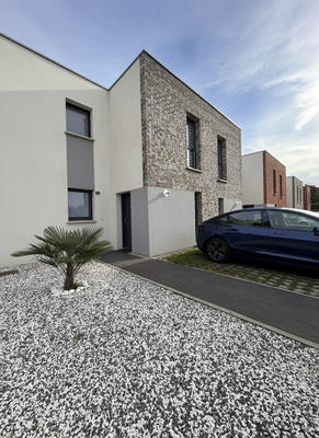 Maison - 80 m² - 5 pièces