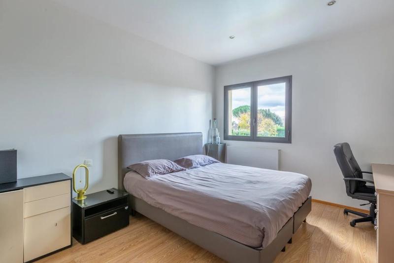 Maison - 300 m² - 7 pièces