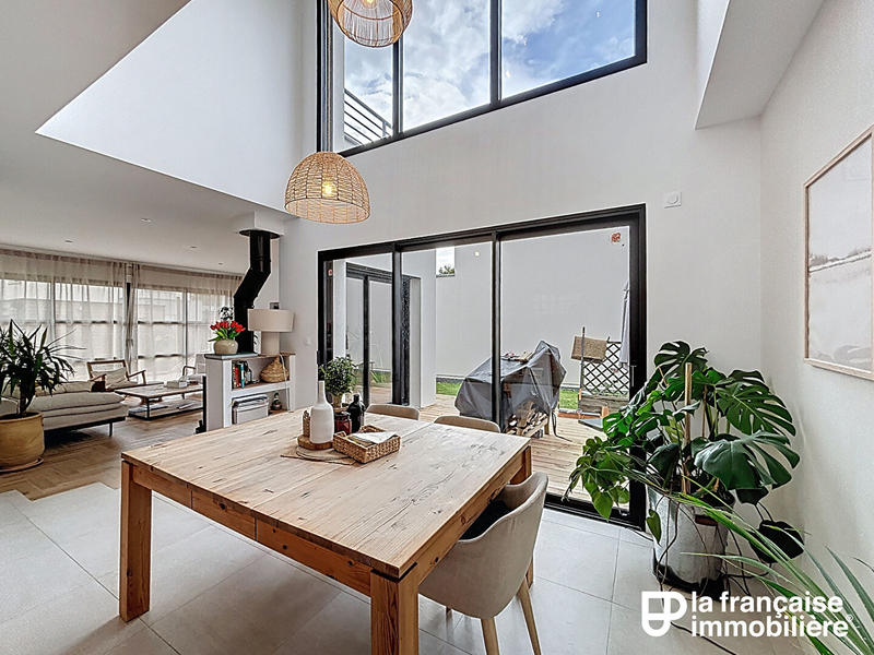 Maison - 145 m² - 6 pièces