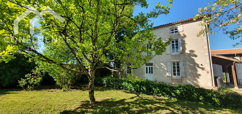 Maison - 203 m² - 7 pièces