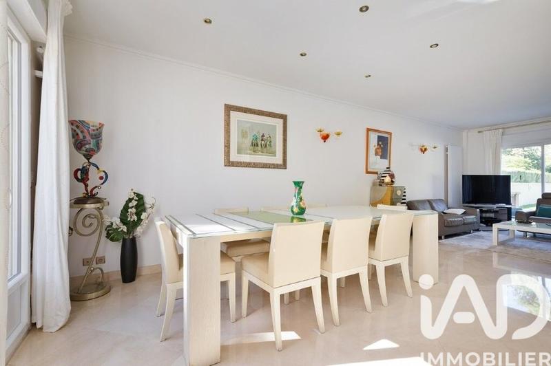 Maison - 290 m² - 7 pièces