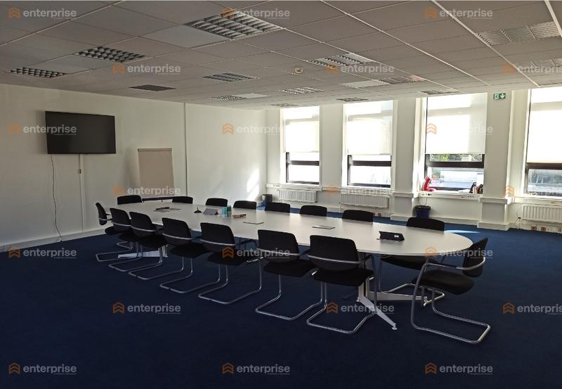 Bureau - 232 m²
