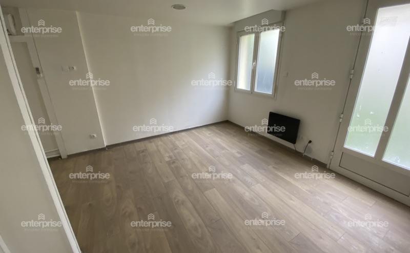 Local commercial - 350 m² - 27 pièces