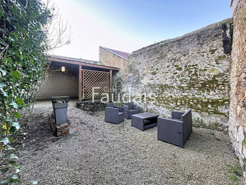 Maison - 140 m² - 8 pièces