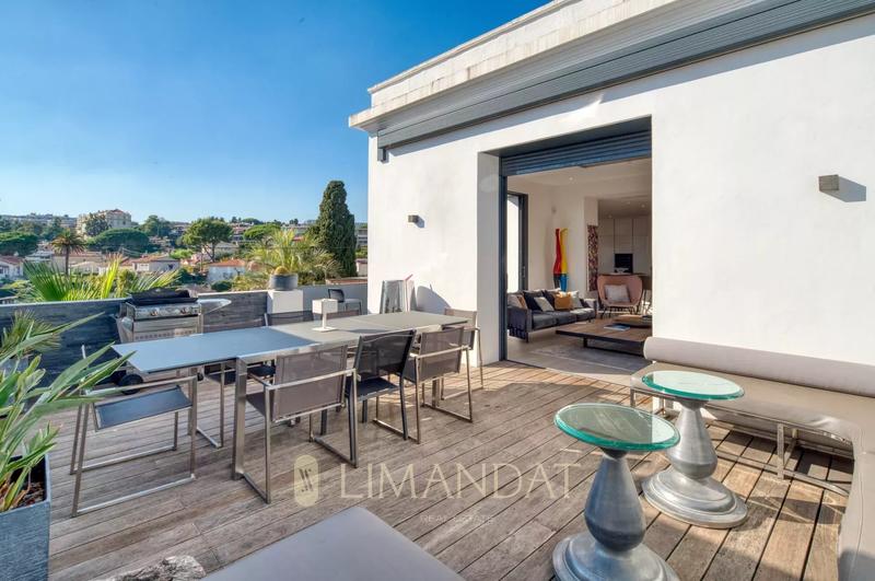 Villa - 185 m² - 8 pièces