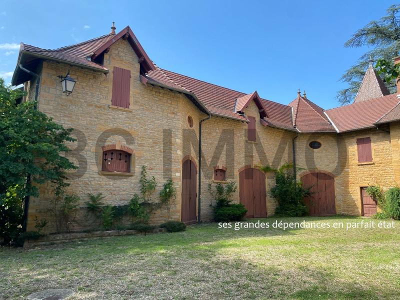 Propriété - 526 m² - 15 pièces