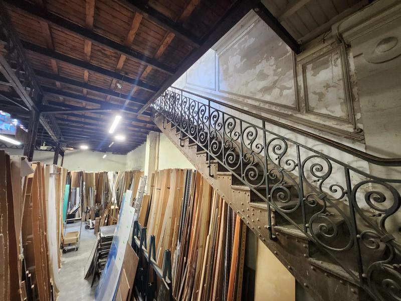 Entrepôt - 750 m² - 5 pièces