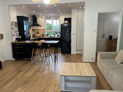 Propriété - 110 m² - 6 pièces