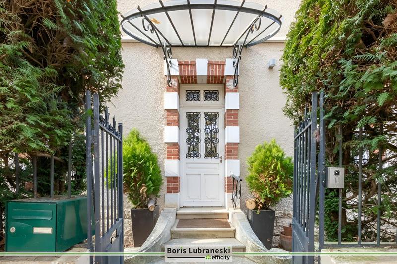 Maison - 206 m² - 7 pièces