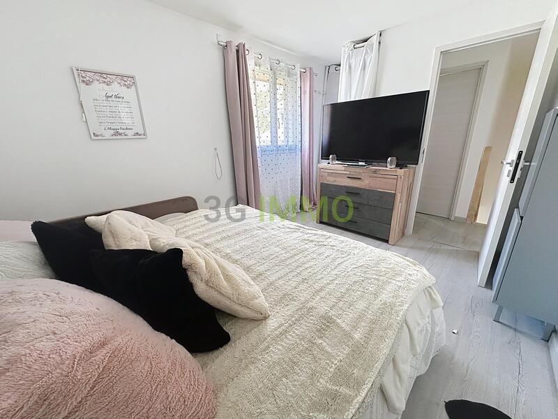 Maison - 95 m² - 4 pièces