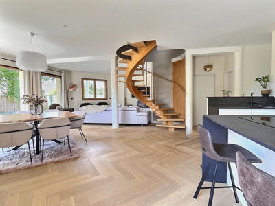 Villa - 200 m² - 7 pièces