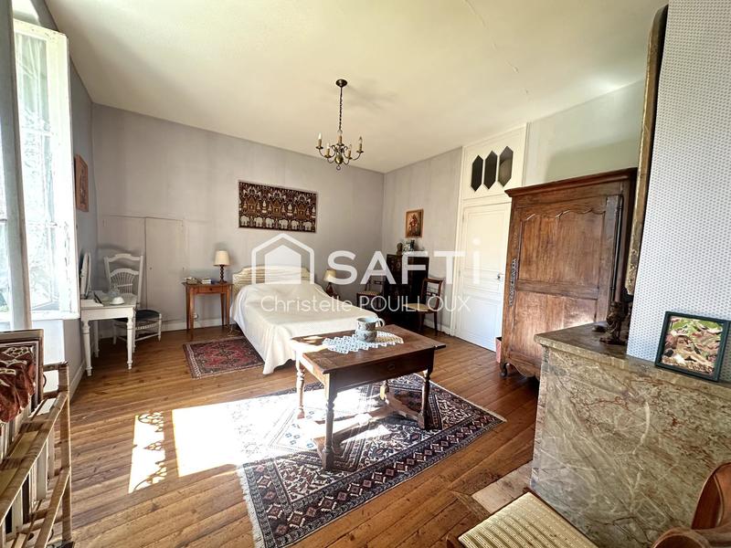 Maison - 567 m² - 12 pièces