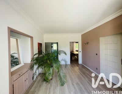 Maison - 193 m² - 7 pièces