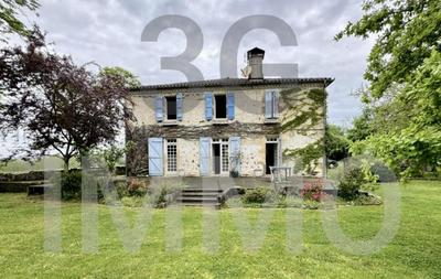 Maison de maîtres - 268 m² - 10 pièces