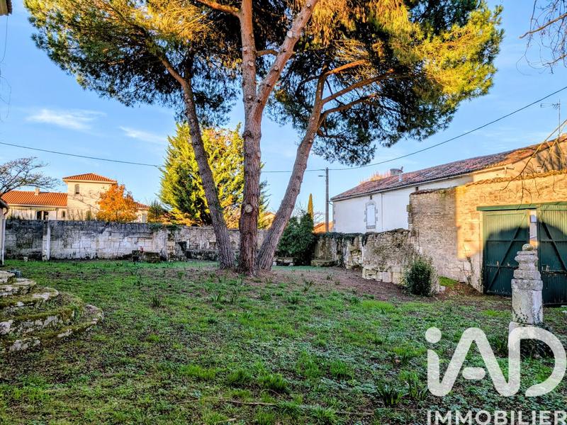 Maison - 235 m² - 10 pièces