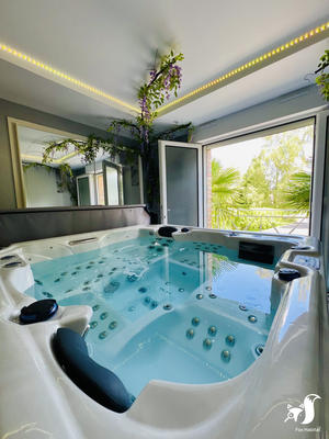 Maison - 380 m² - 12 pièces