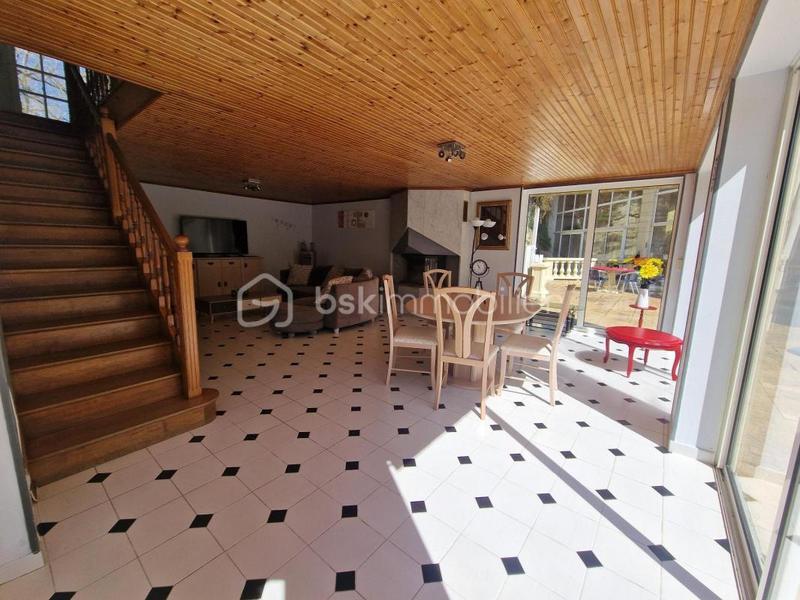 Maison chambre d'hôtes - 283 m² - 8 pièces