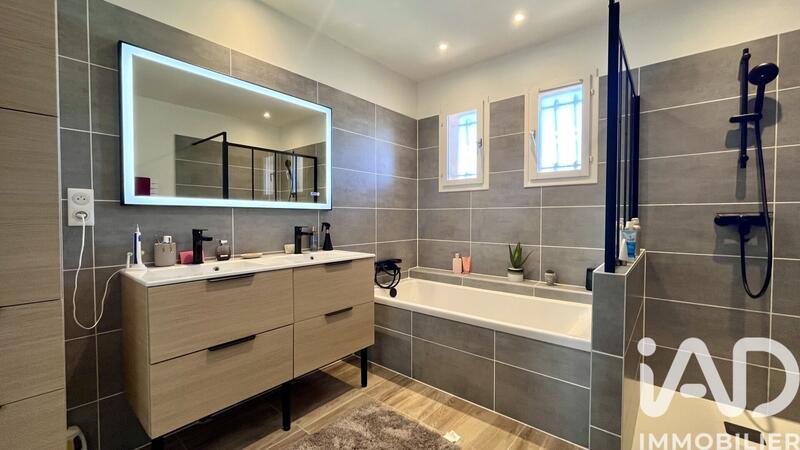 Maison - 107 m² - 5 pièces