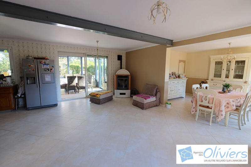 Maison - 184 m² - 8 pièces