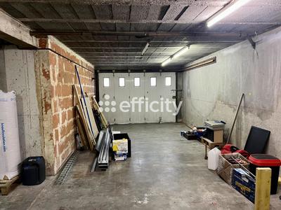 Maison - 830 m² - 14 pièces